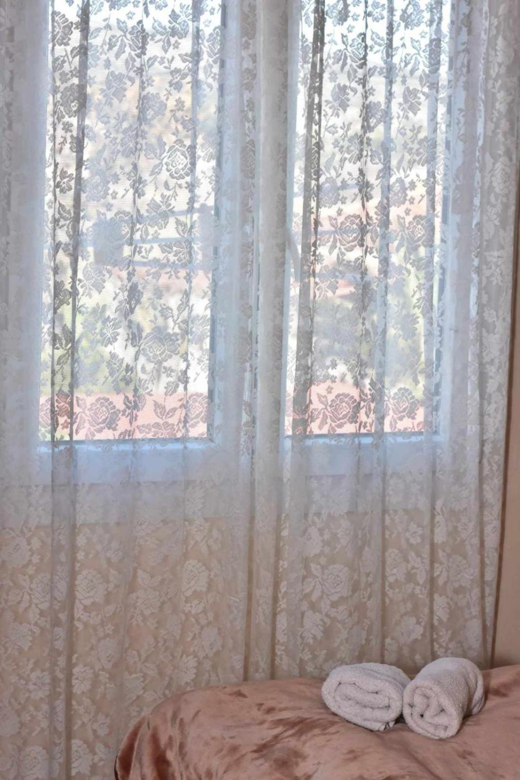 Μοντέρνα Εξοχική Κατοικία Στην Κωμη Komi  Екстериор снимка